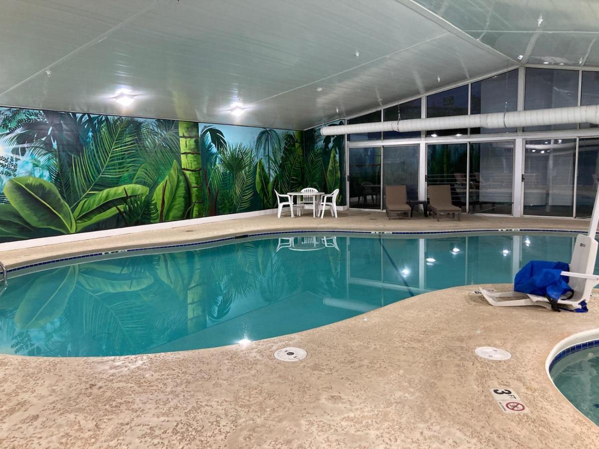 Quality Inn & Suites Bellville - Mansfield Экстерьер фото