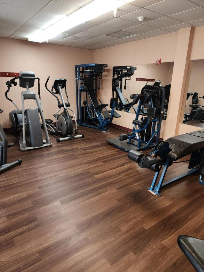 Quality Inn & Suites Bellville - Mansfield Экстерьер фото