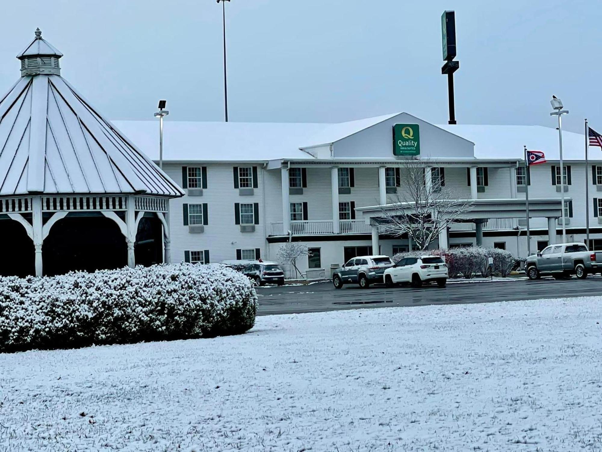 Quality Inn & Suites Bellville - Mansfield Экстерьер фото