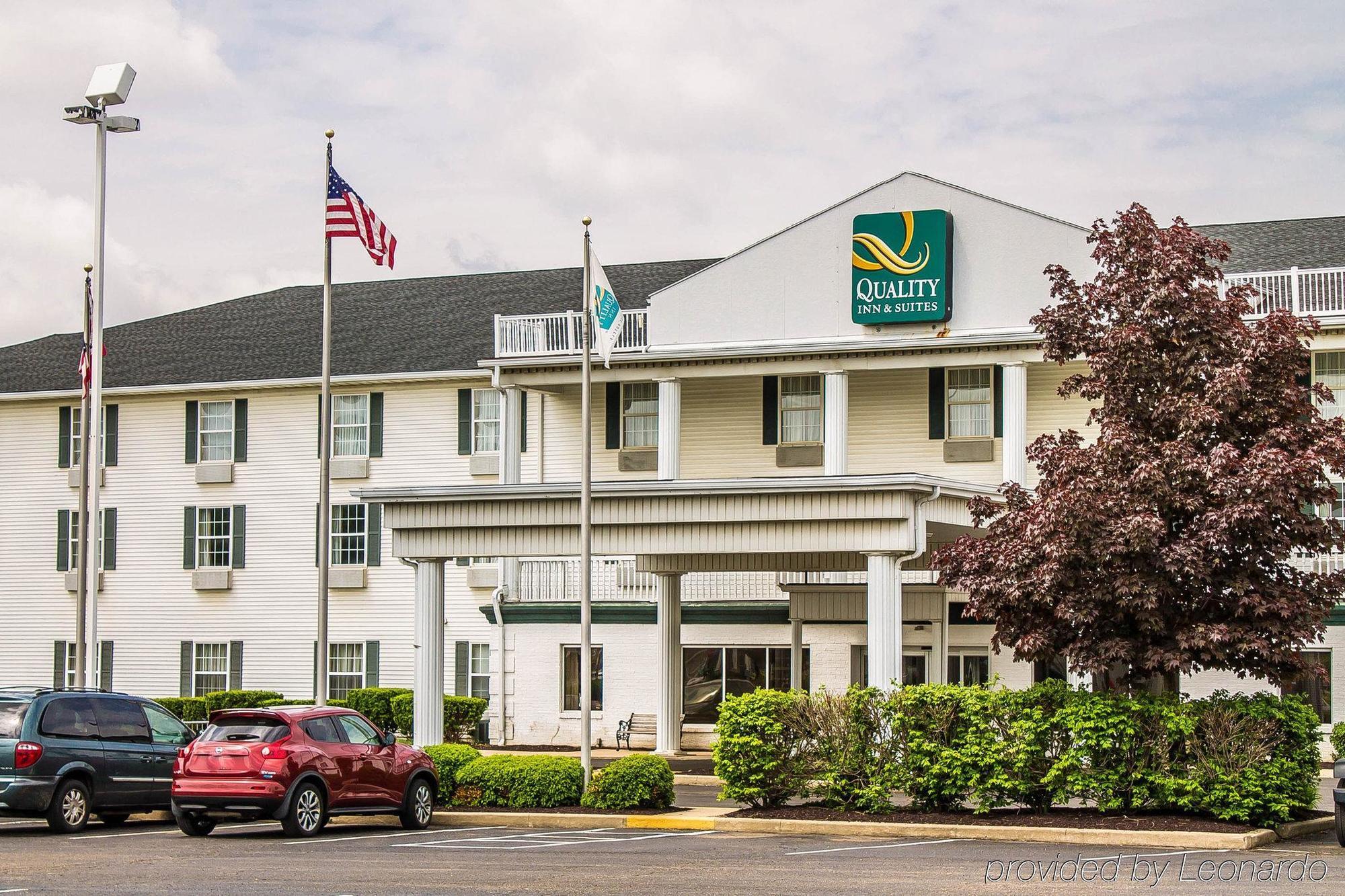 Quality Inn & Suites Bellville - Mansfield Экстерьер фото