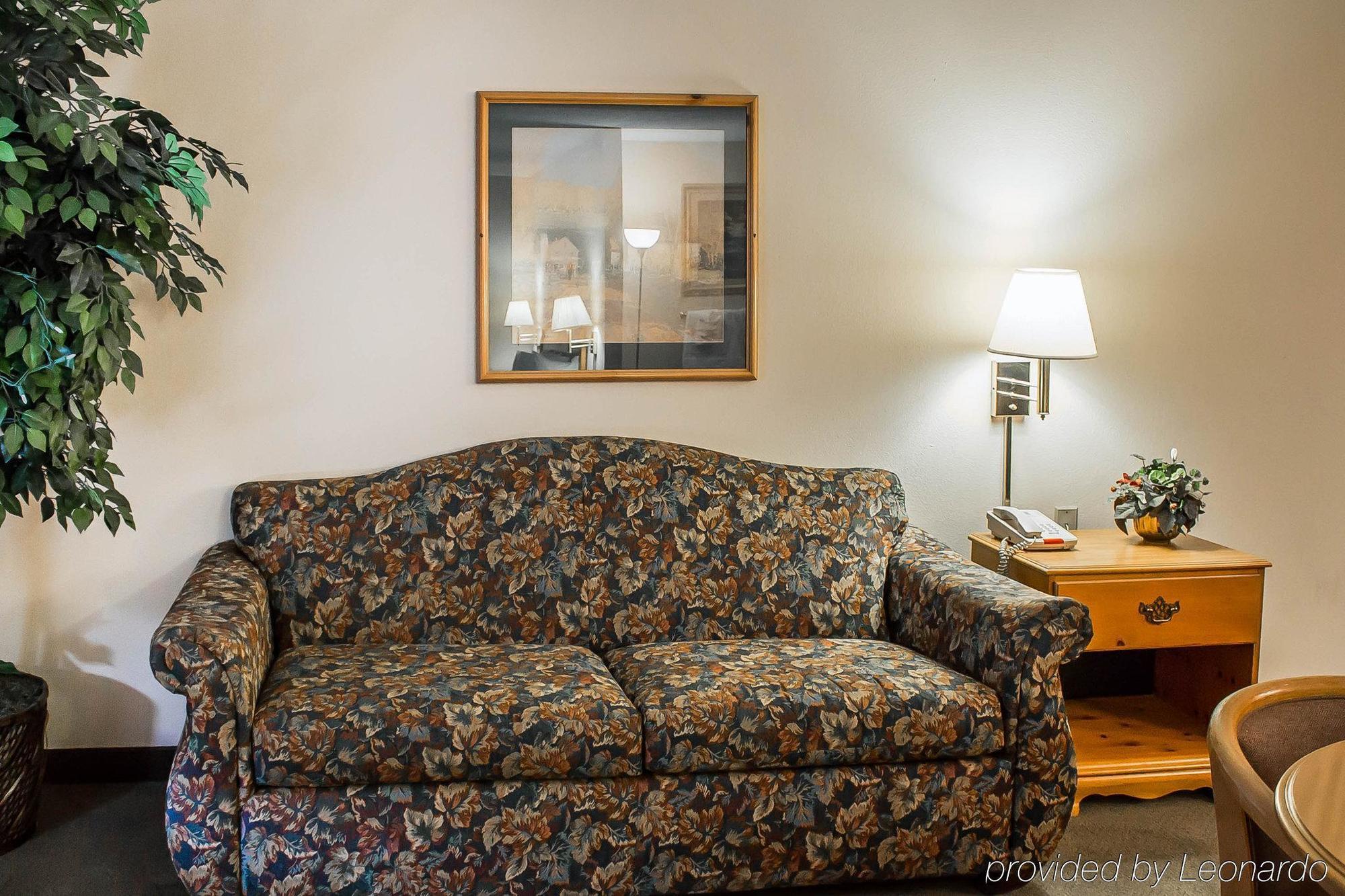 Quality Inn & Suites Bellville - Mansfield Экстерьер фото