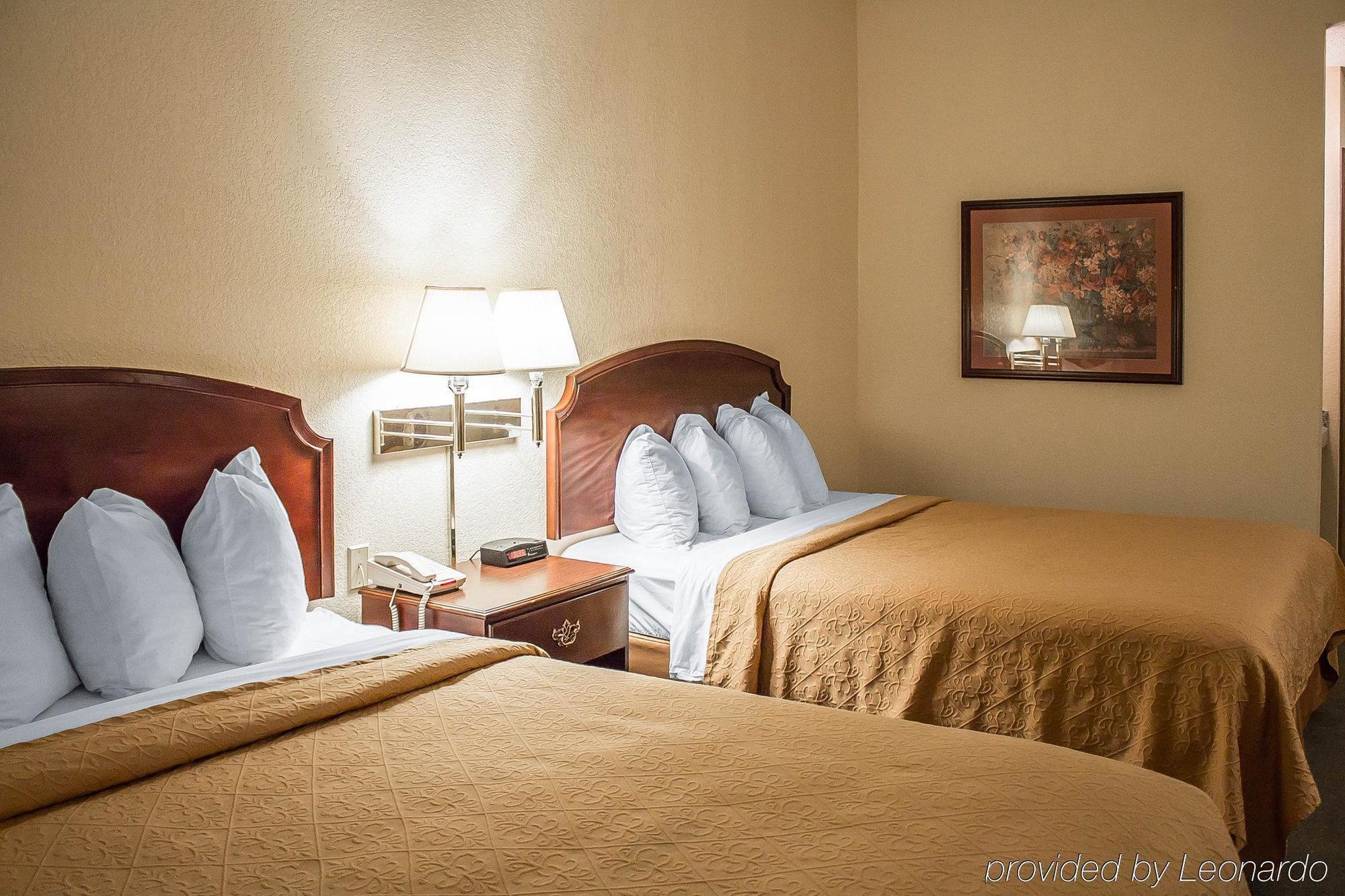 Quality Inn & Suites Bellville - Mansfield Экстерьер фото