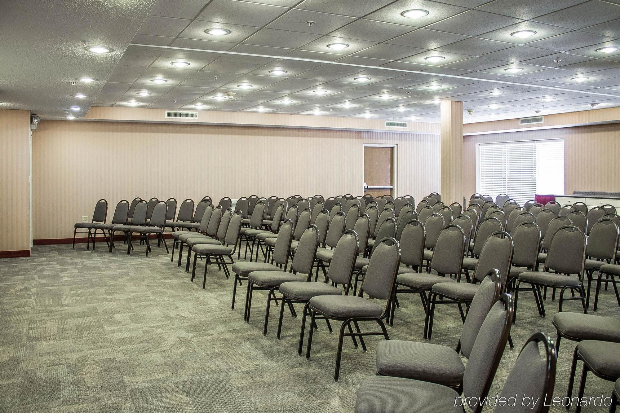 Quality Inn & Suites Bellville - Mansfield Экстерьер фото
